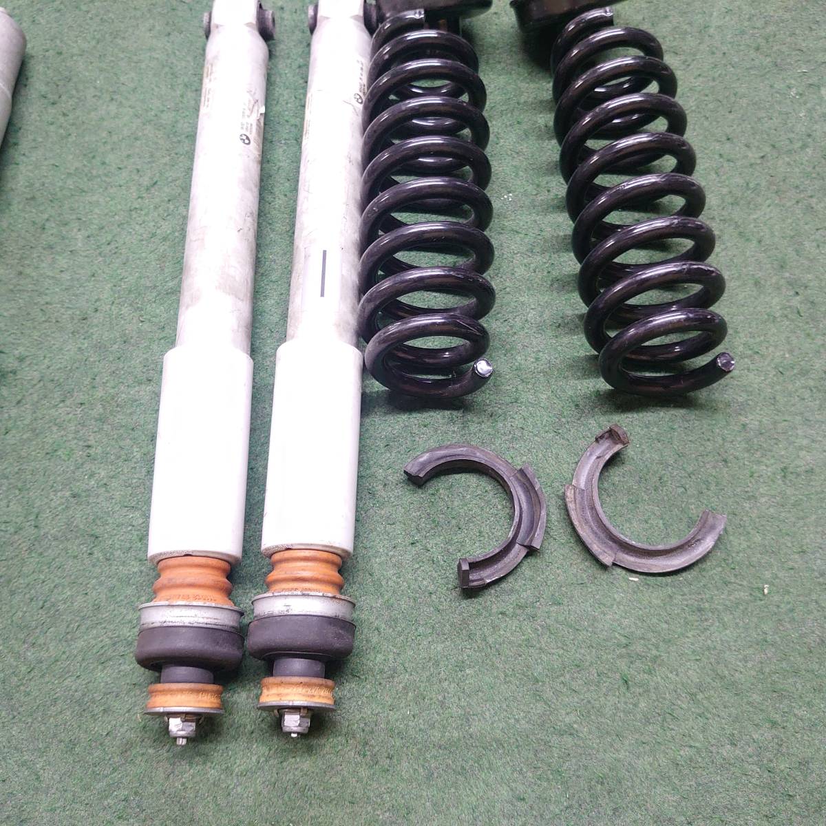 B273】BMW純正 3シリーズ E92 M3 クーペ 純正サスペンションキット 