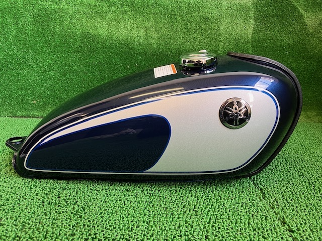 SR400 純正タンク SR純正パーツ中古【 SR400 限定カラー／ガソリン