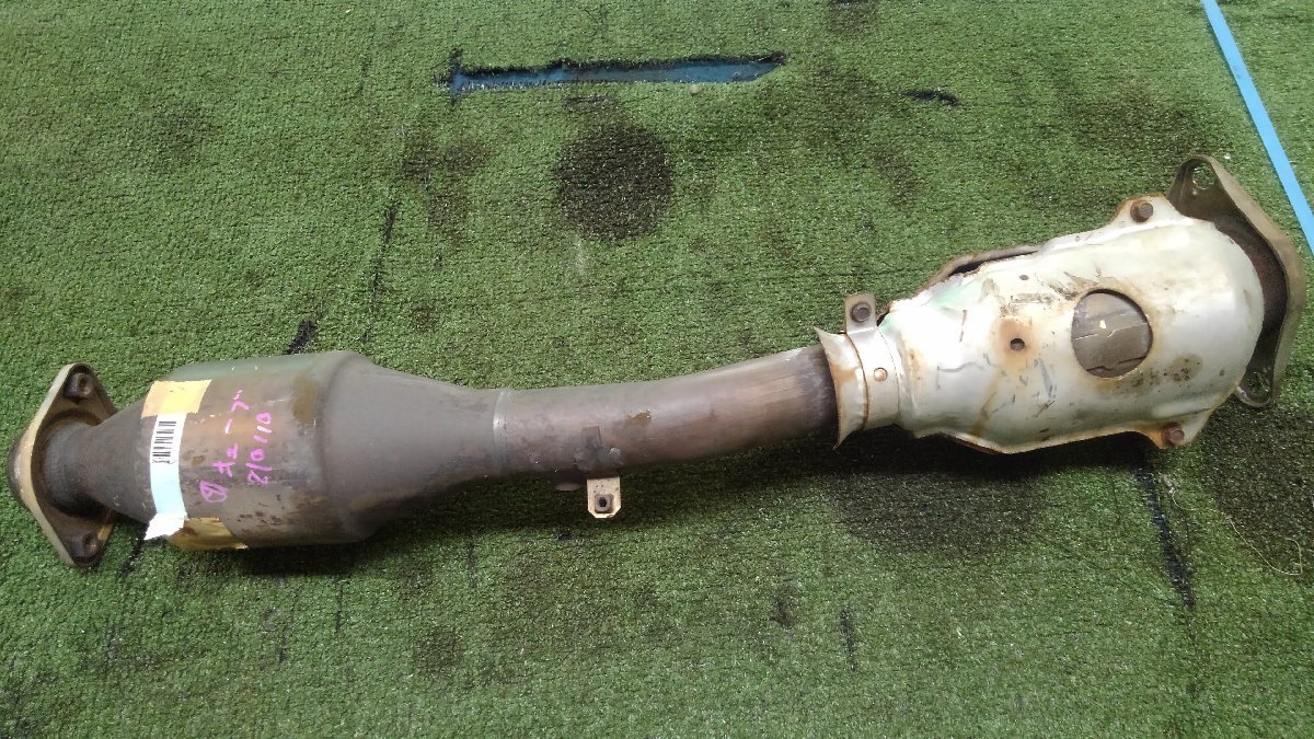 触媒1ケ 日産 キューブ Z12 HR15 9U58LU 0110 パーツ 自動車