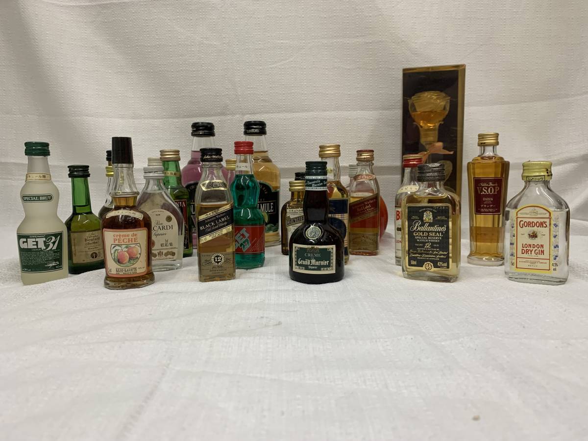 大量】 ウイスキー ブランデー リキュール 古酒 果実酒 ミニボトル