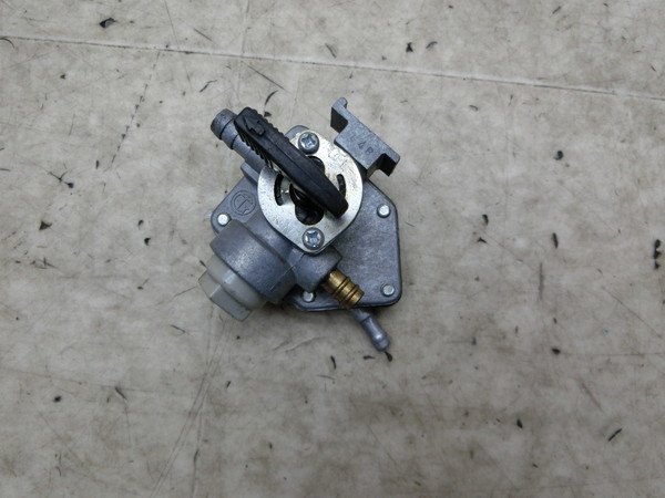 驚きの破格値，送料無料 HX3138 タウンメイト80 12V / TOWNMATE80 ガソリンポンプ/ 燃料ポンプ 22K-1776(ヤマハ用)｜売買されたオークション情報、yahooの商品情報をアーカイブ公開 - オークファン ヤマハ用