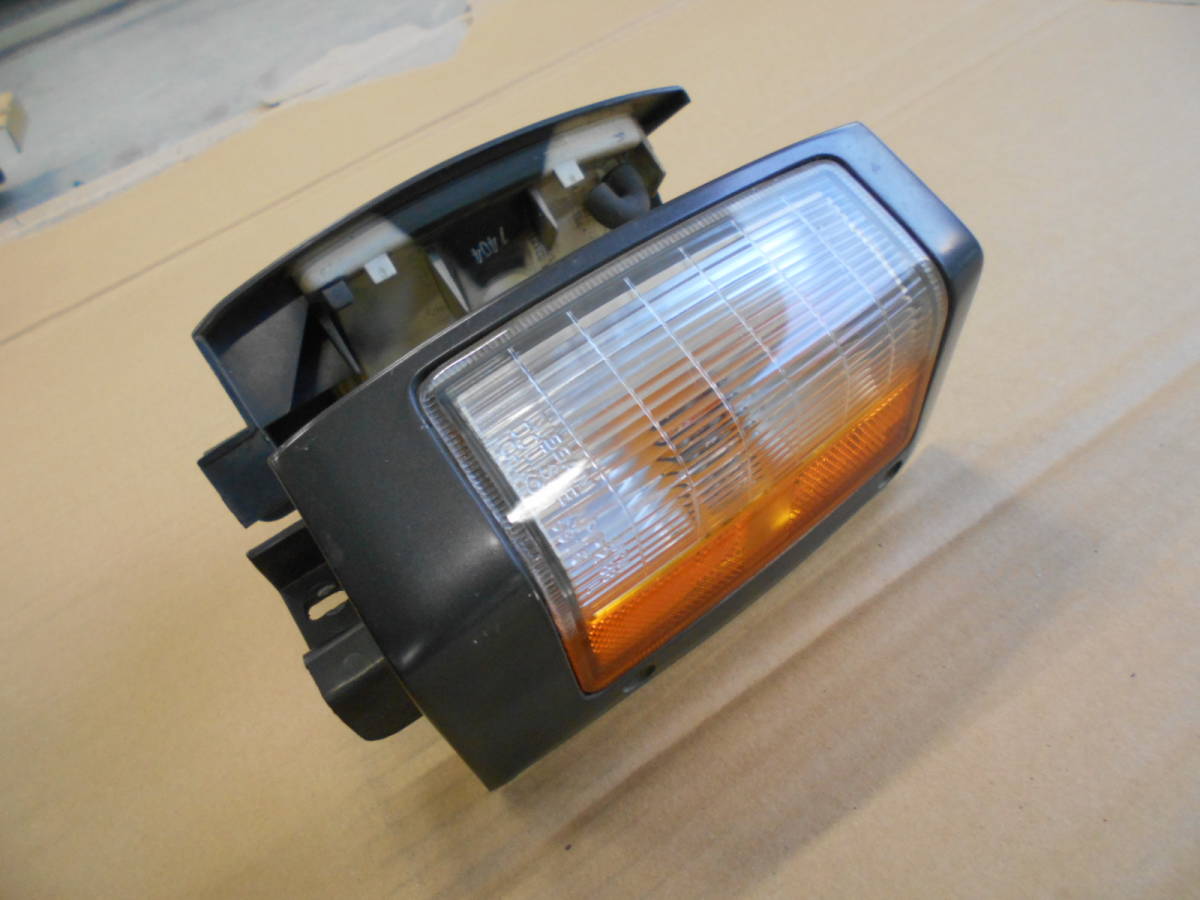 D21 ダットサントラック 純正USA輸出仕様サイドマーカー左右中古