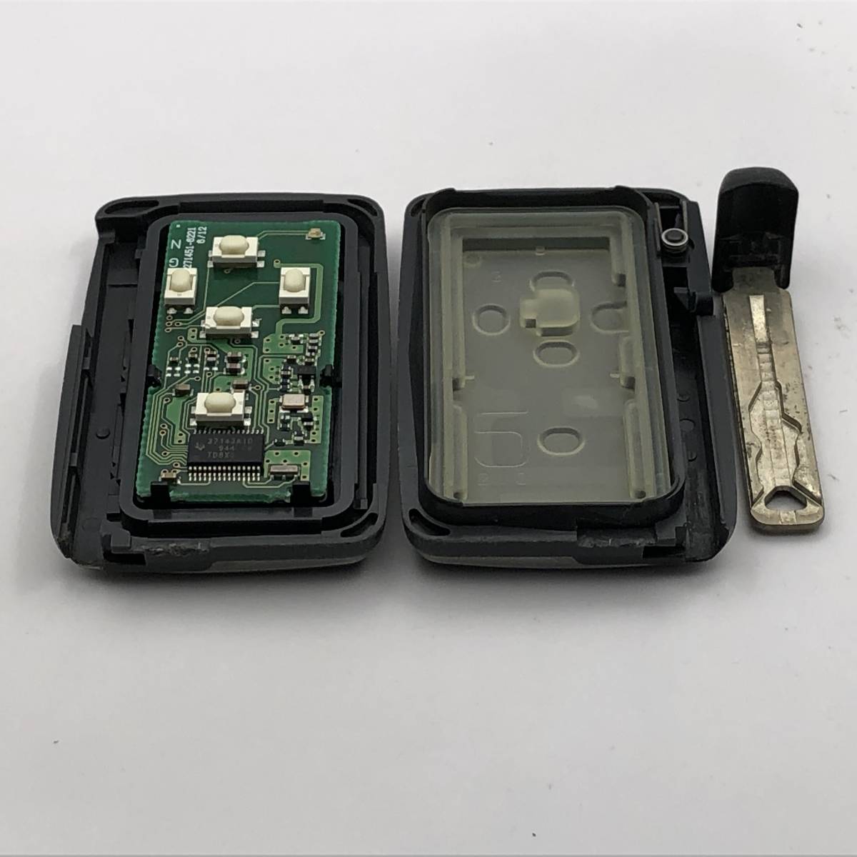 EF24 初期化済 トヨタ スマートキー エスティマ 50 アルファード