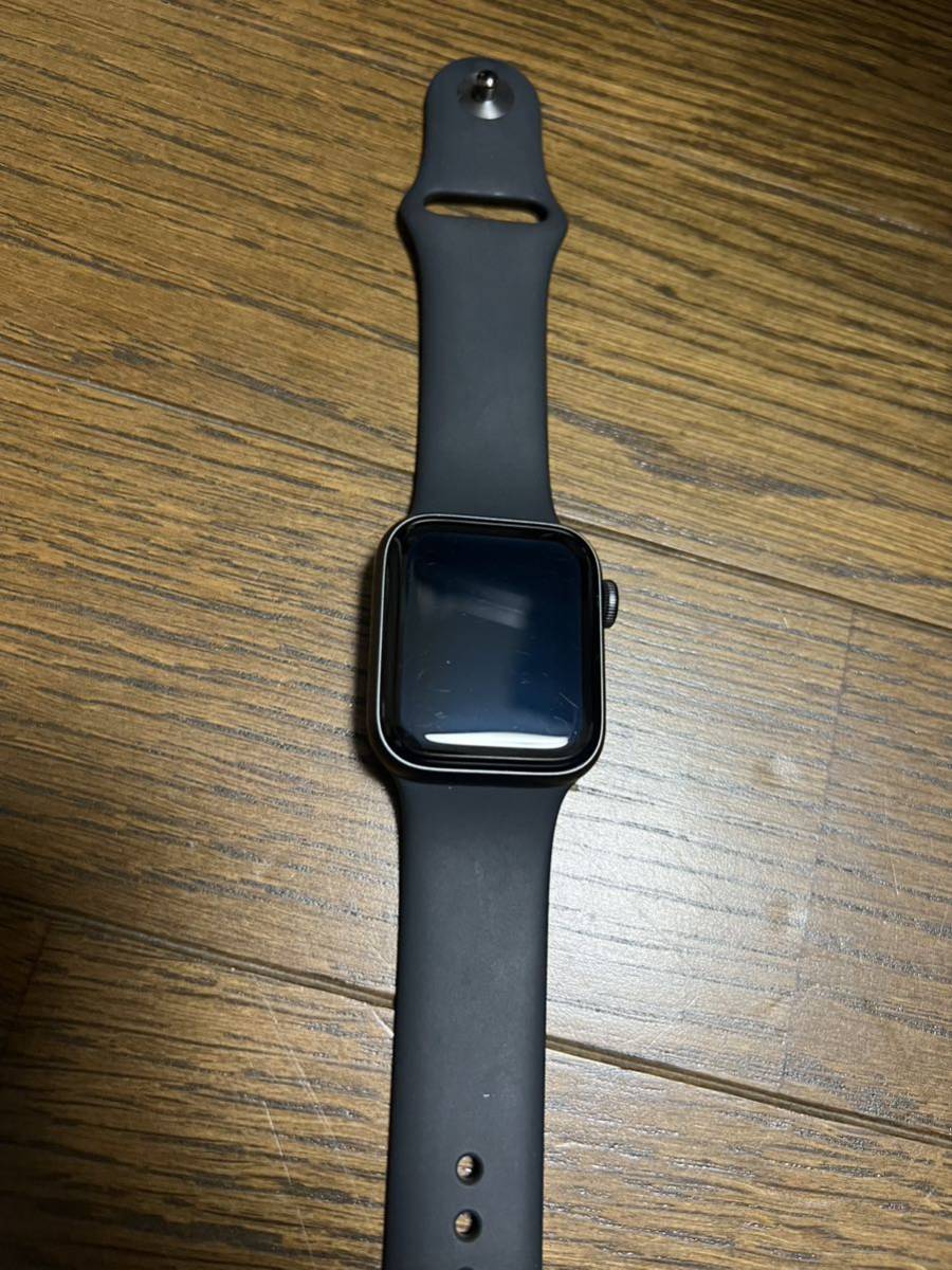 セール，人気セール Apple Watch SE 40mm 第二世代 32GB GPSモデル MKQ13J/A(スマートウォッチ本体)｜売買されたオークション情報、yahooの商品情報をアーカイブ公開 - オークファン スマートウォッチ本体