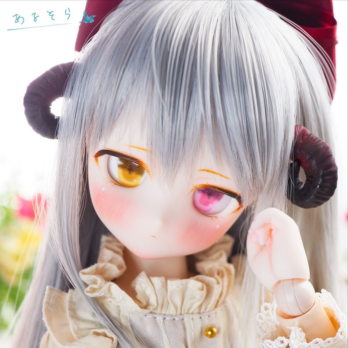 DDH-29 セミホワイト肌 カスタムヘッド+おまけアイ2種+ツノパーツ