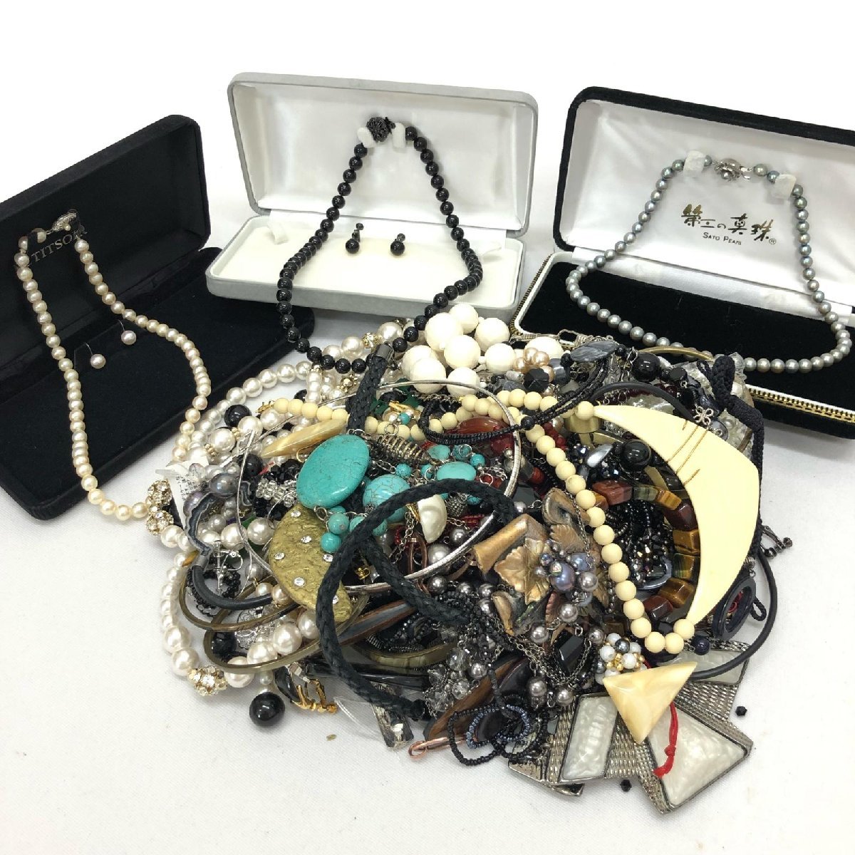 総重量約2.1Kg イミテーション アクセサリー ネックレス ブローチ
