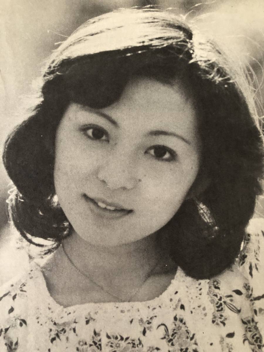 新品 太田裕美 ピアノとギターでうたう 日音楽譜出版 ＬＰヒット26曲の楽譜 写真5枚 手作りの画集 心が風邪をひいた日 まごころ C02-01M