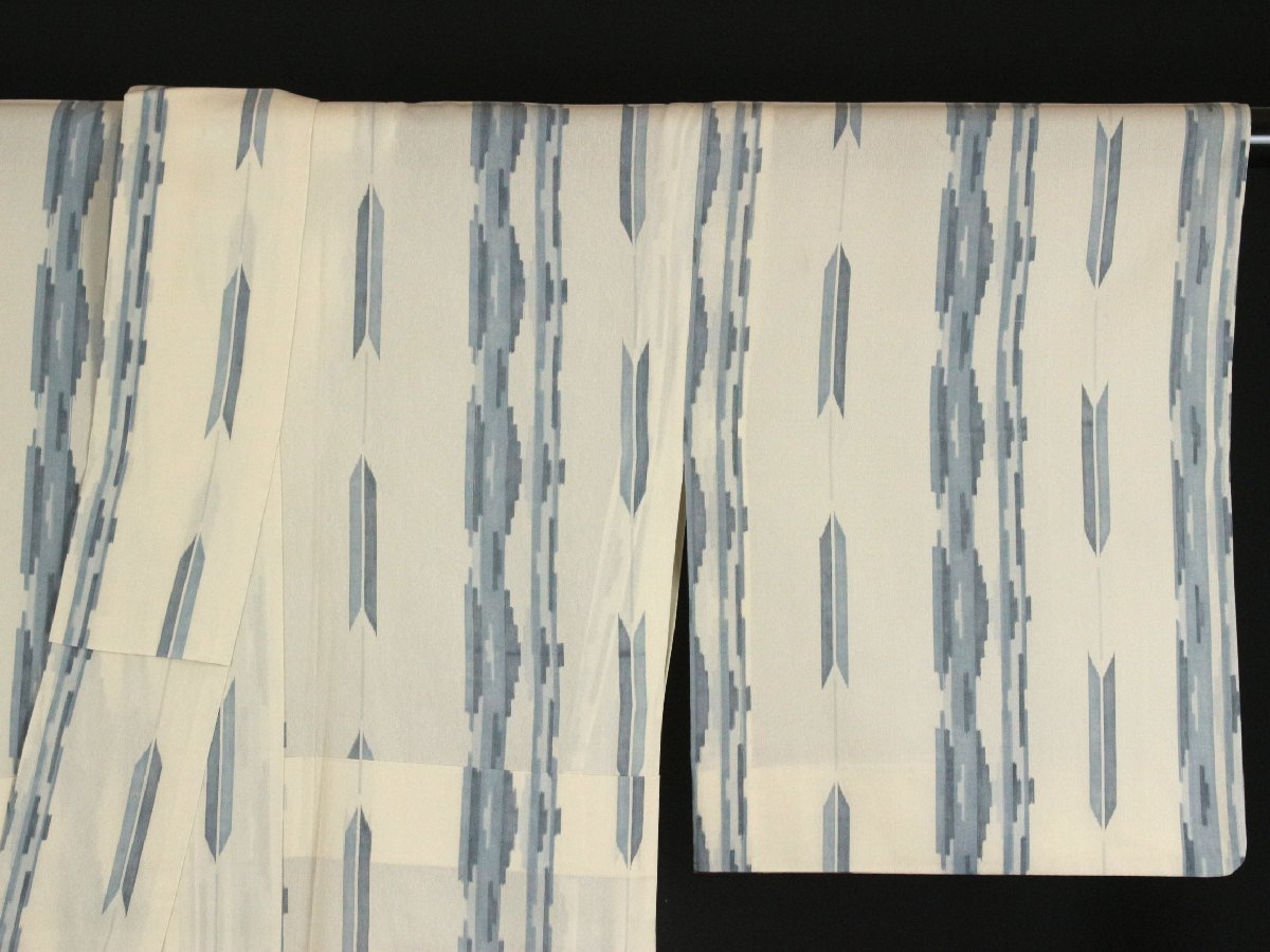《夏物》『明石ちぢみ』伝統工芸品　夏紬　矢羽文様　裄：65.5cm　e9-35