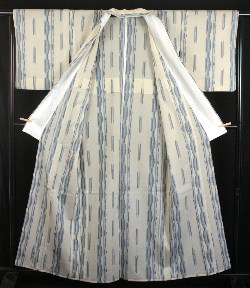 《夏物》『明石ちぢみ』伝統工芸品　夏紬　矢羽文様　裄：65.5cm　e9-35