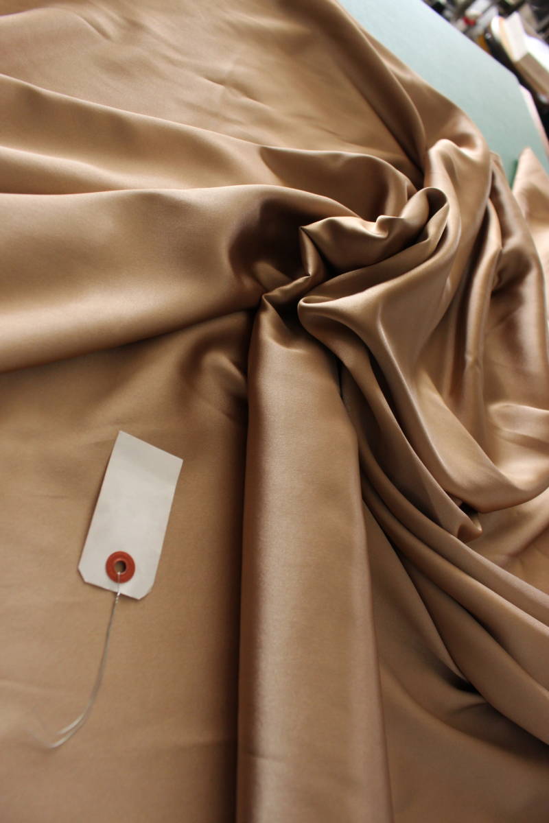 ＊avantgardefabric＊フランス製＊ディオール＊シルク混＊キュプラ＊3.1ｍ＊高級生地＊レア＊