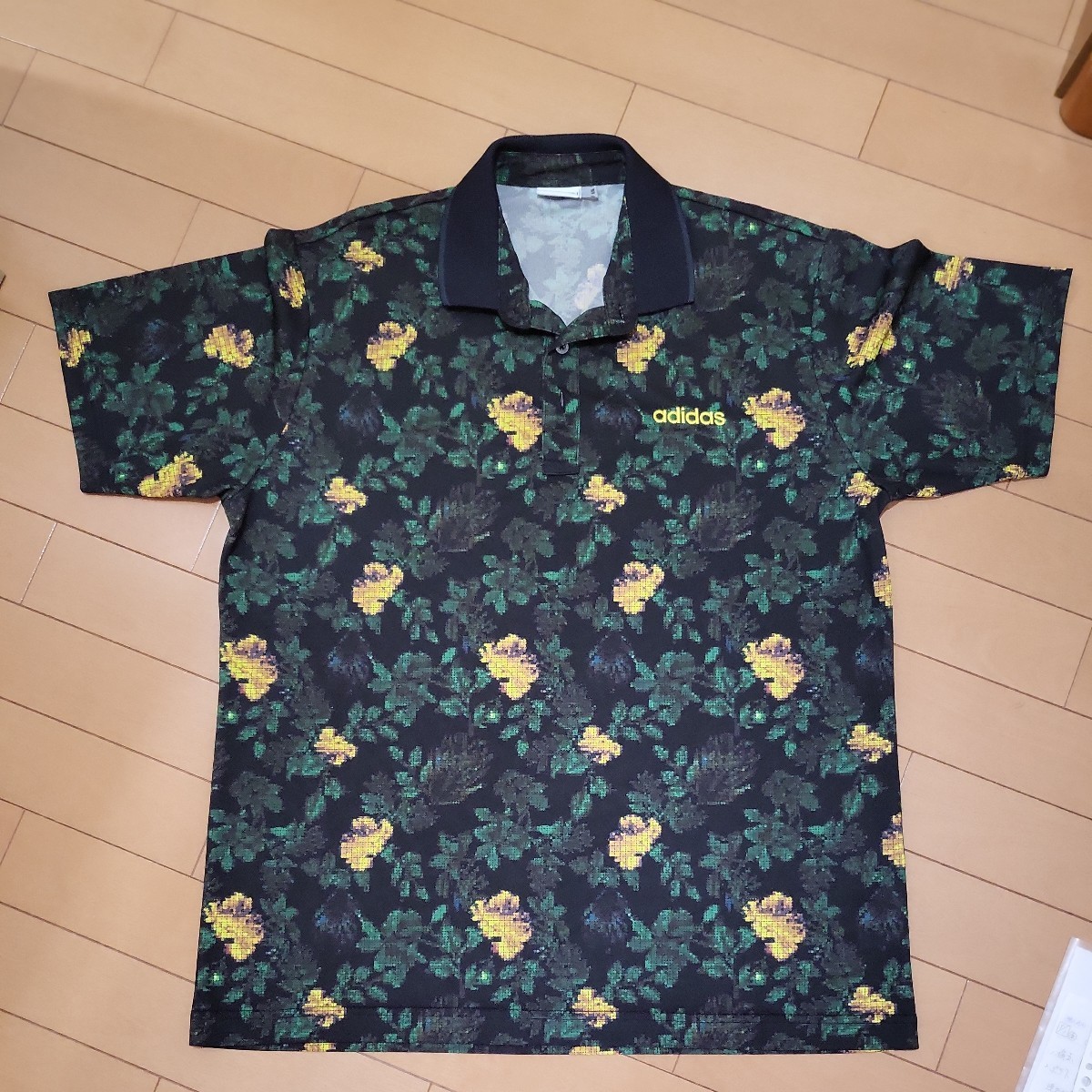 良品　アディダスゴルフ　ポロシャツ　サイズ0　花柄