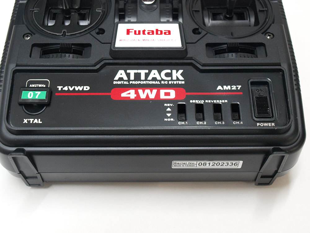 M1105】フタバ ATTACK 4WD T4VWD 送信機 中古品 通電確認（検：FUTABA