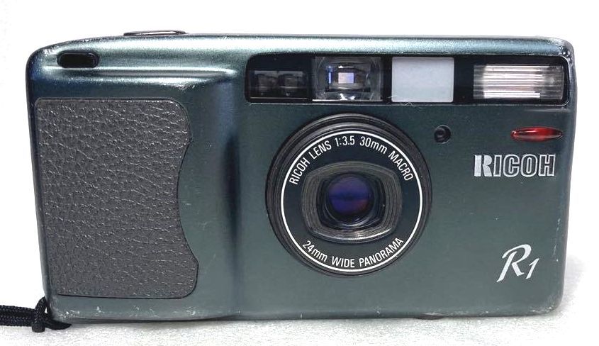 ☆完動・極美品☆Ricoh R1s リコーコンパクトカメラ 元箱等 付属品多数