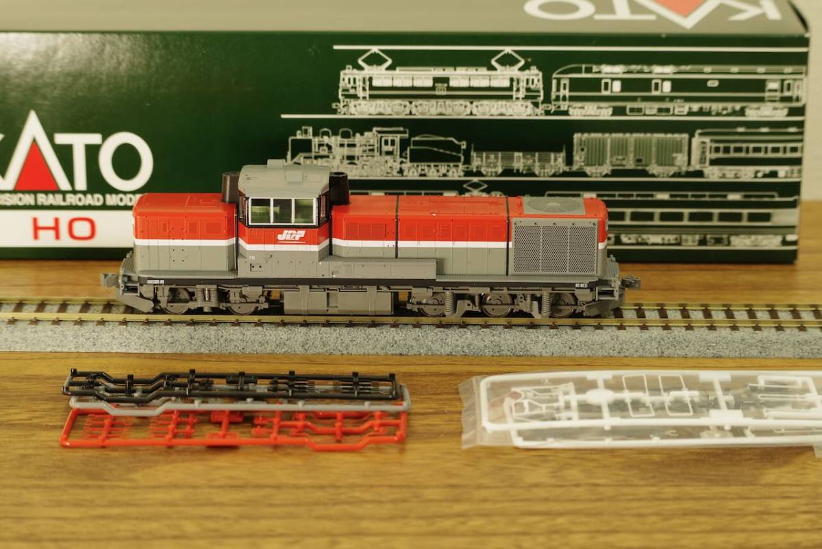 KATO DE10 JR貨物更新色 1-705 ヒ*B様 KATO DE10 JR貨物