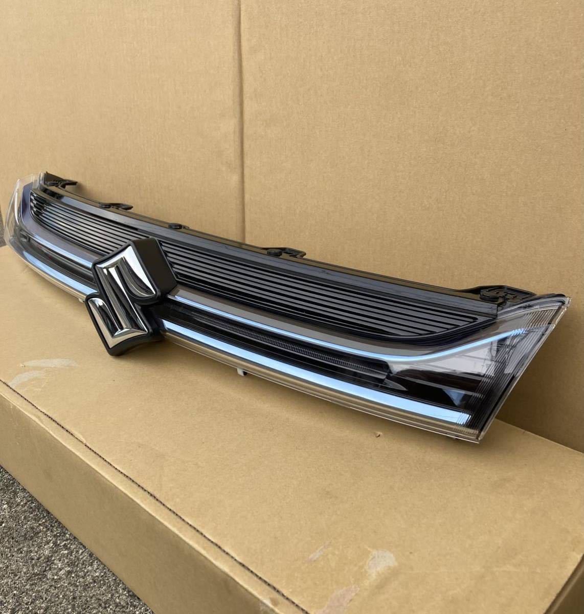 スズキ ソリオバンディット（MA36S・MA46S）LEDフロントグリル