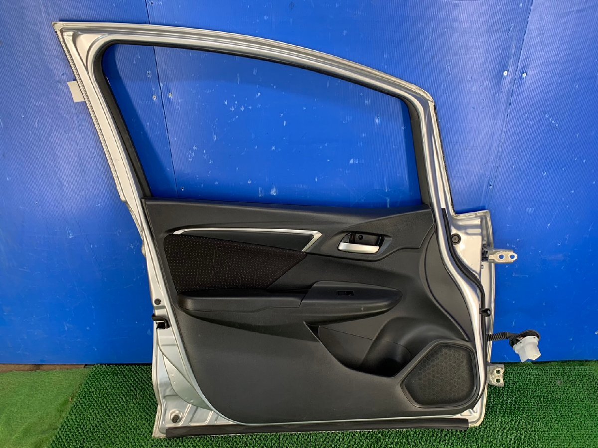 フィットハイブリッド GP6 フロント左ドア 助手席側ドア AGC M2H4［N 