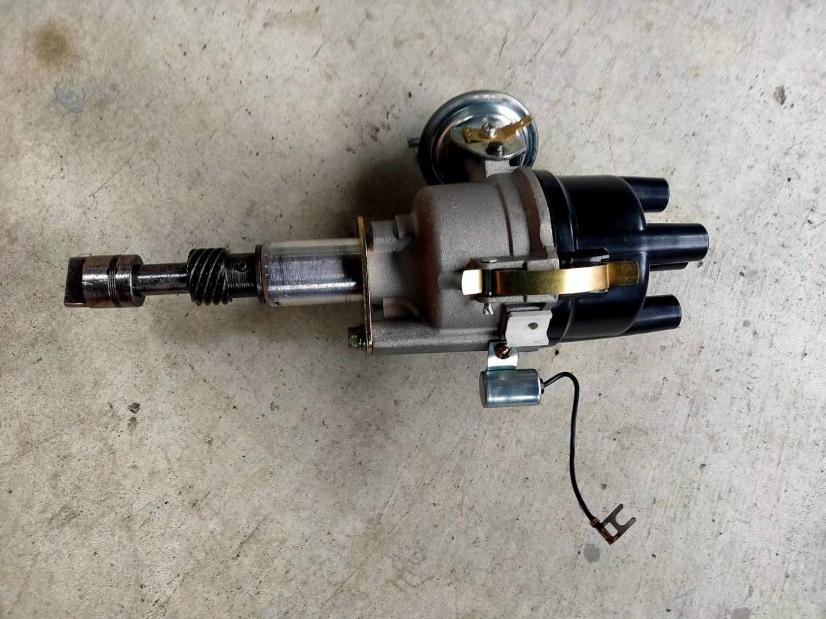 フェアレディSR311 U20エンジンのオイルポンプ 取り外し品