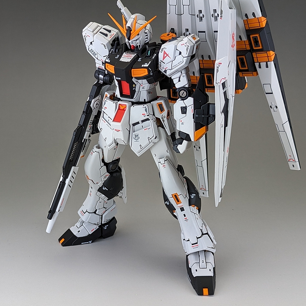 RG 1/144 RX-93 νガンダム + ハイパー・メガ・バズーカ・ランチャー