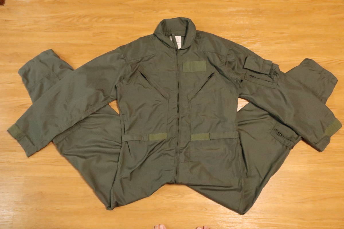 つなぎ1■良品 米軍 実物 CWU-27/P フライトスーツ (42R)