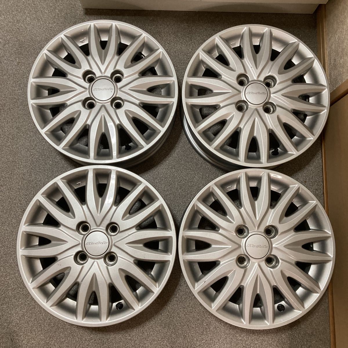 超軽量 BS スーパーラップ 4本【商品番号T2187】 14×6JJ ET+30 PCD114 