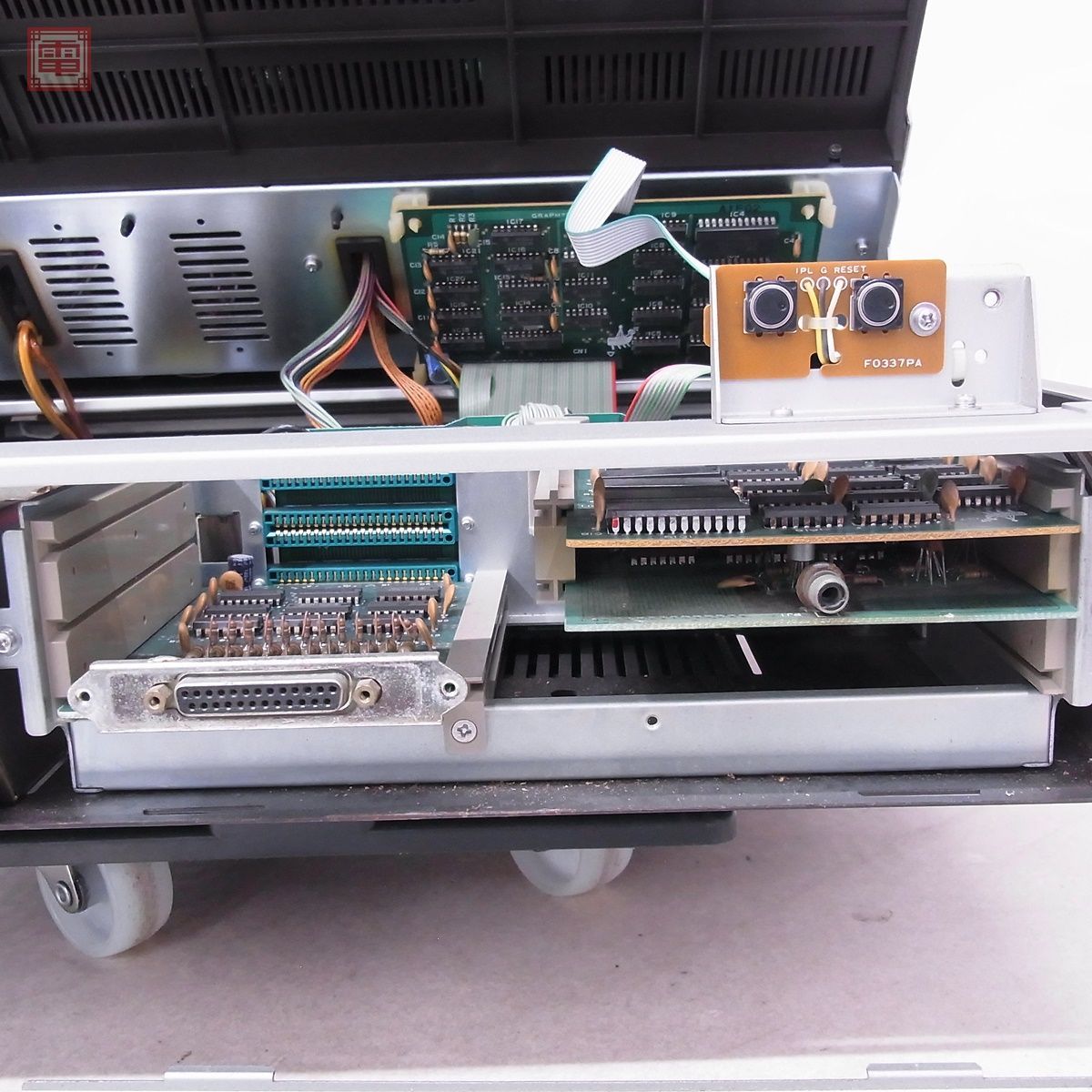56) シャープ/SHARP:マイクロコンピュータ「MZ-80B」のジャンク