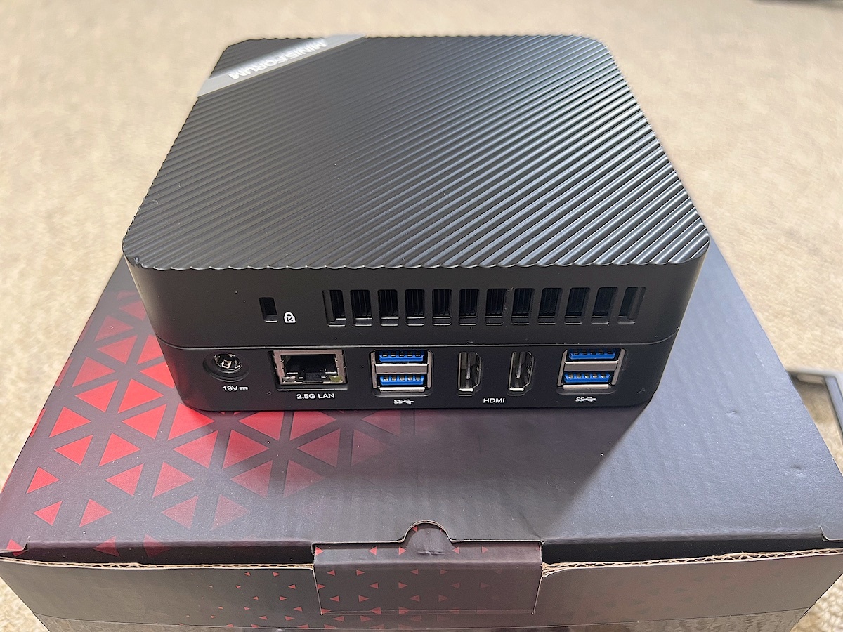 MINISFORUM UM690 Ryzen9 6900HX Mem16GB SSD512GB(デスクトップ