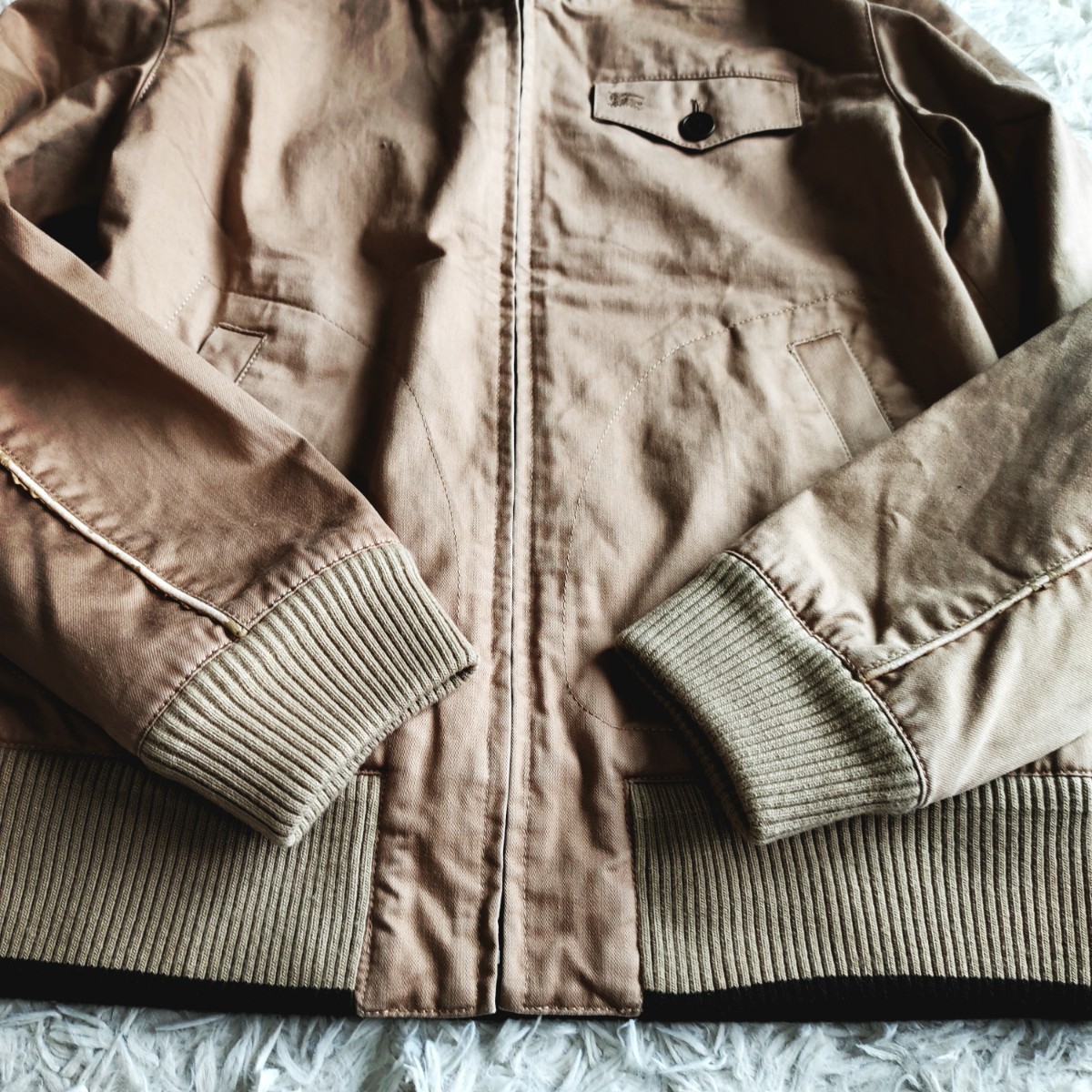 新作 激安 BURBERRY LONDON バーバリー ミリタリージャケット ベージュ 