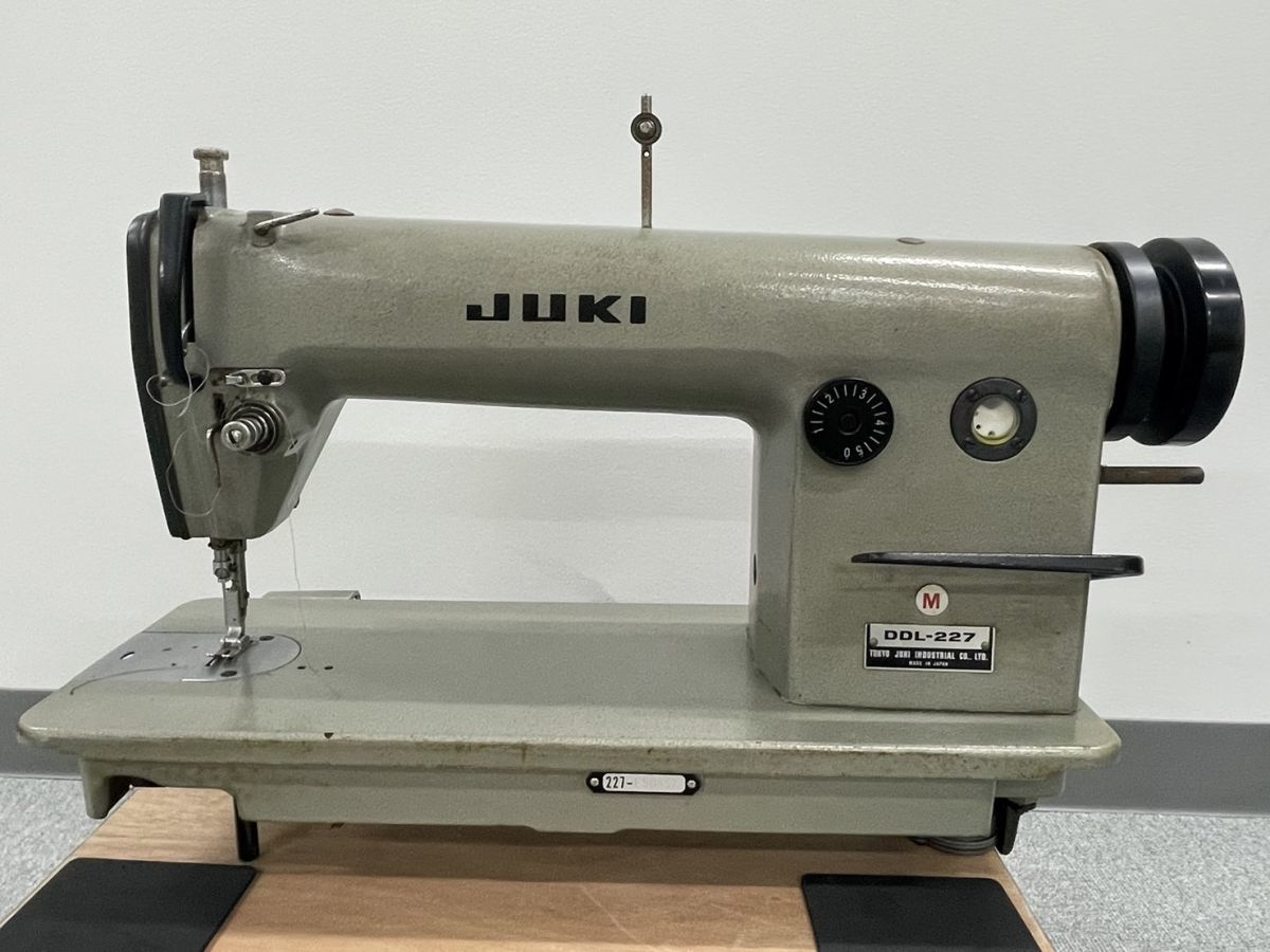 JUKI DDL-227 - ジューキ 工業用ミシン | Juki 40,00 € with… used 