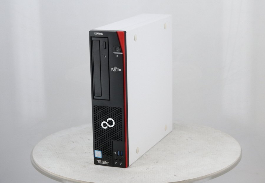 FUJITSU FMVD30018P ESPRIMO D587/RX Core i5 7500 3.40GHz 4GB 500GB