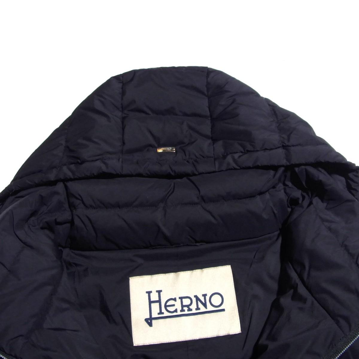HERNO（ヘルノ）の「HERNO ⁄ \