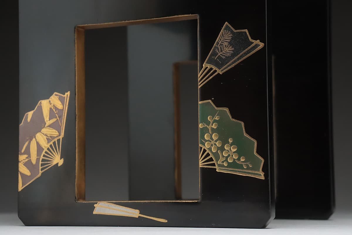 JI369 【萬茂商店謹製】松竹梅蒔絵花月台 組盃添 総重580g 共箱附(黒漆