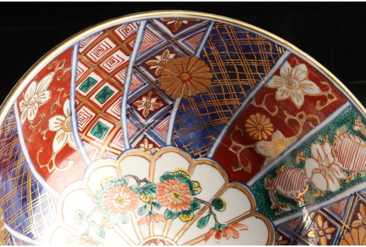 大聖寺伊万里 色絵 金彩 菊紋 菊形 大鉢 奇玉宝鼎之珍銘 MO71208