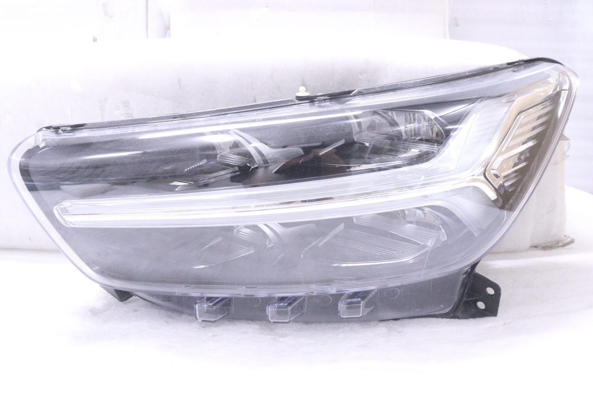 30-333☆LED XB VOLVO XC40☆左ヘッドライト 32293920 ブラック 純正