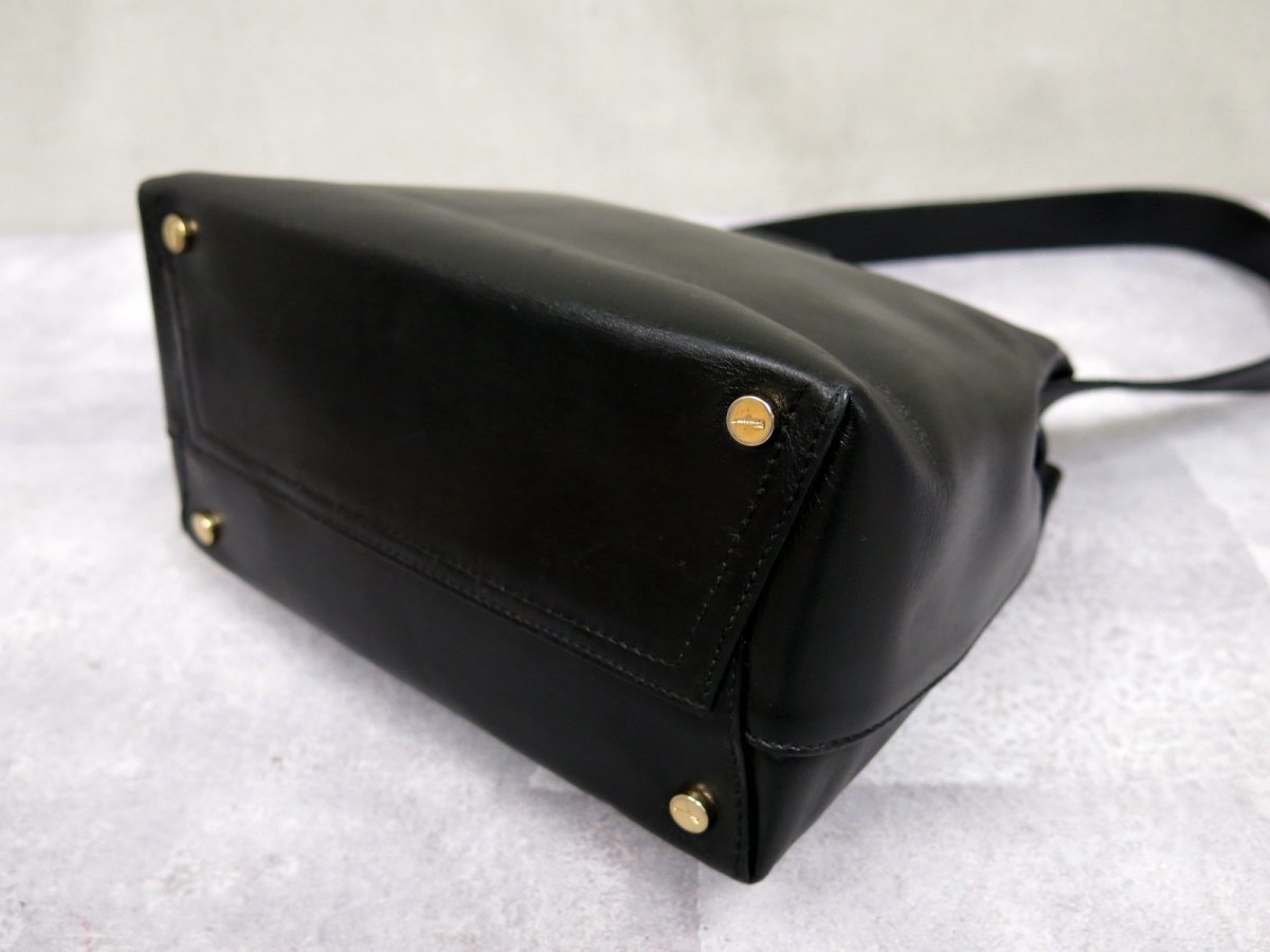 ○超美品○Salvatore Ferragamo フェラガモ○ヴァラ○カーフ レザー 