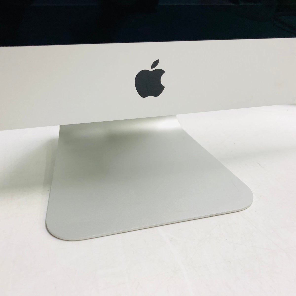 ジャンク iMac 21.5インチ (Mid 2017) Core i5 2.3GHz/8GB MMQA2J/A