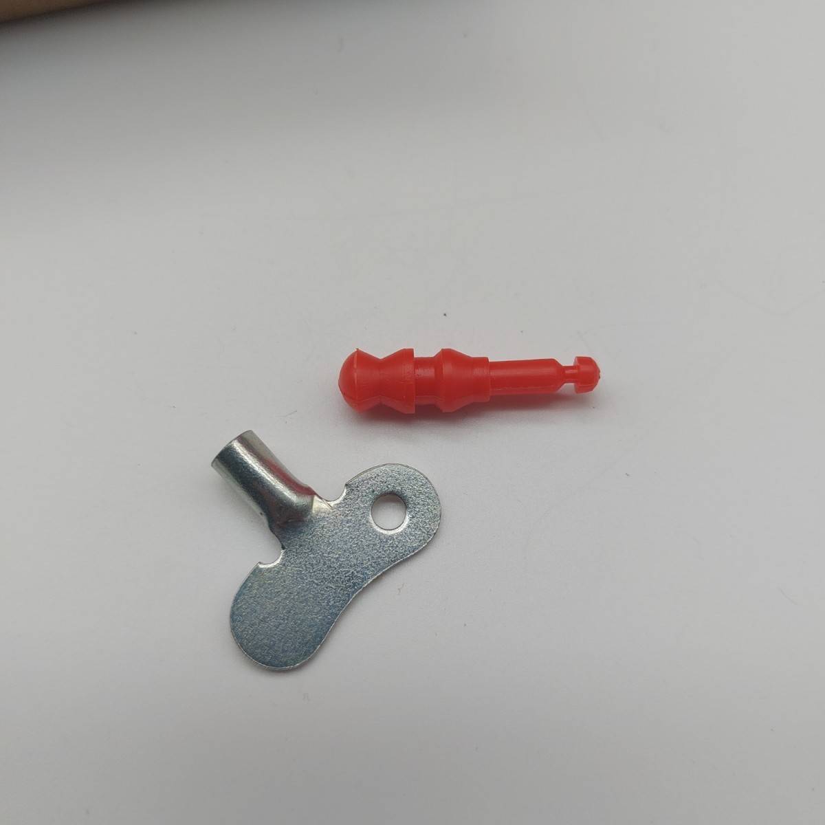 ●当時物 ブルマァク マックロディー ノンホールシリーズ ウルトラマンレオ ソフビ 昭和　ゼンマイ動作確認_9