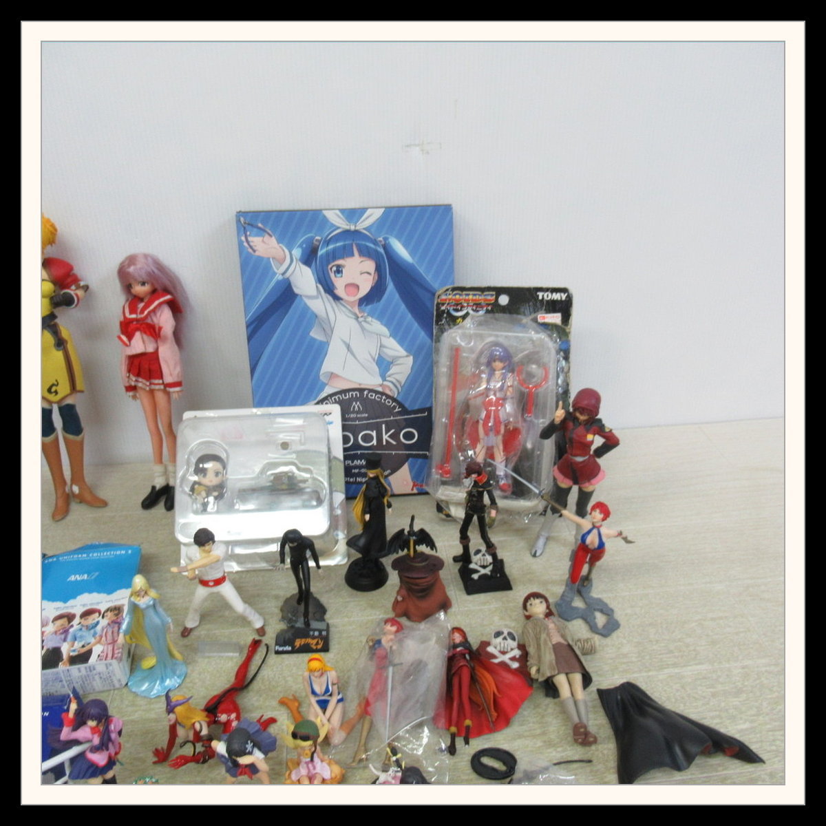 ◎フィギュア 等 まとめてセット ANAユニフォームコレクション/バス