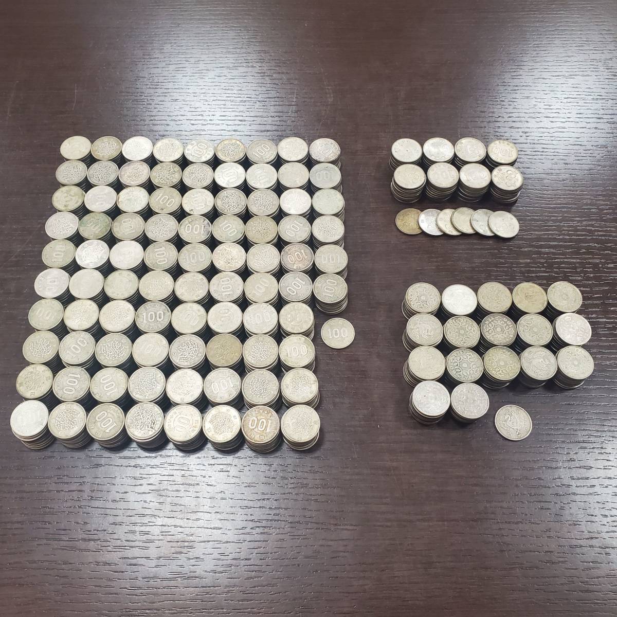 #25260A　100円銀貨　1118枚　額面111，800円　稲穂861枚　鳳凰86枚　オリンピック171枚　約5.3kg　百円　古銭　貨幣　昭和　大量　まとめ
