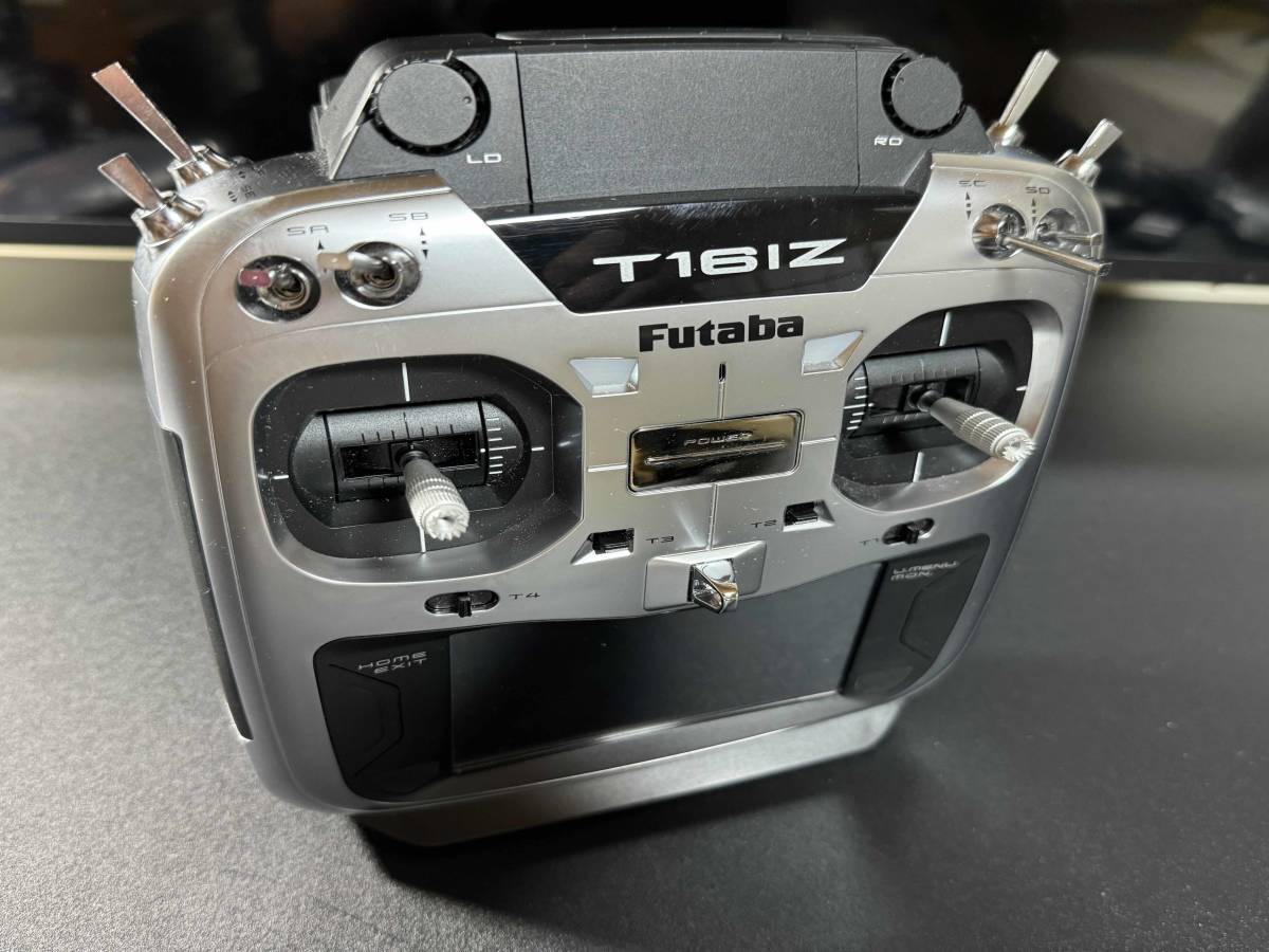 FUTABA 16IZ 16チャンネル デジタル送信機 2.4Hz FASSTest S.BUS2