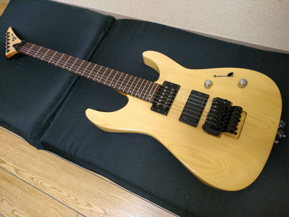 Charvel SDK-085-HH Super Dinky Jackson - 日本製 CHARVEL SDK-85-HH