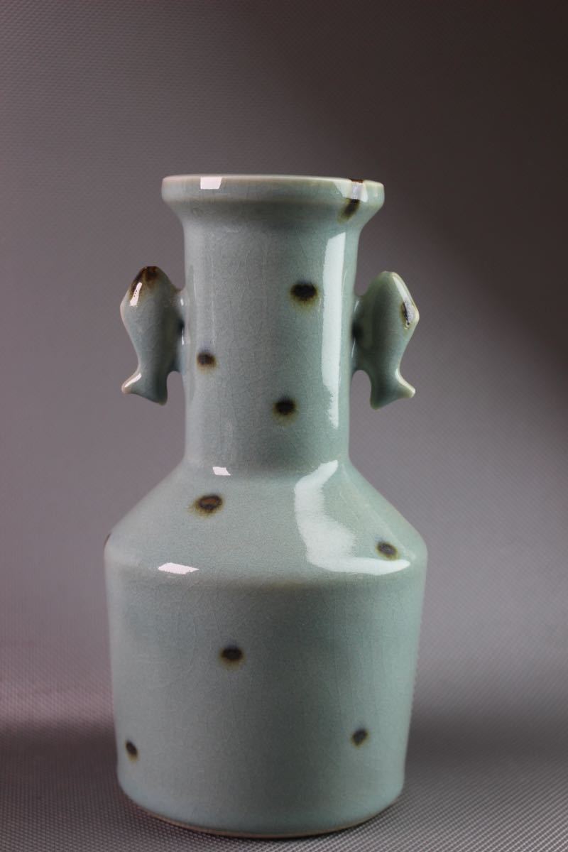 中国古玩 【辰】357 青磁二耳古花瓶 朝鮮？ 中国？ 日本 古陶磁器 時代 古