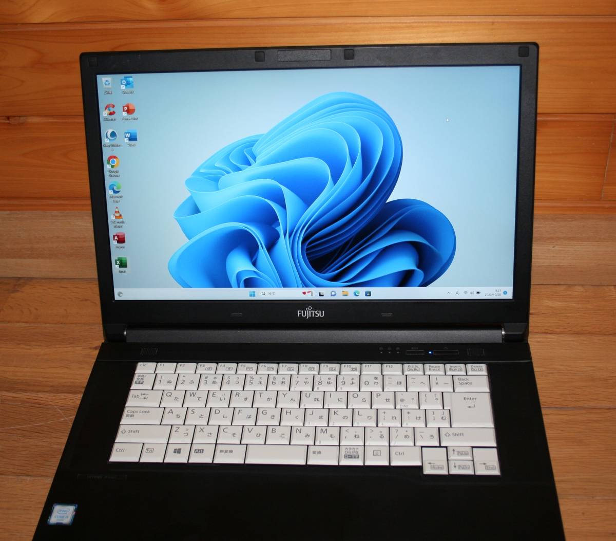 すぐ使える☆ 富士通 A576/P 第六世代高性能 i5-6300U SSD 256GB RAM