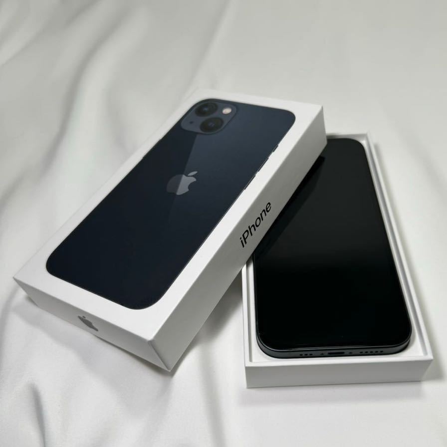 Apple iPhone13 本体 128GB ミッドナイト SIMフリー 送料無料 美品 0