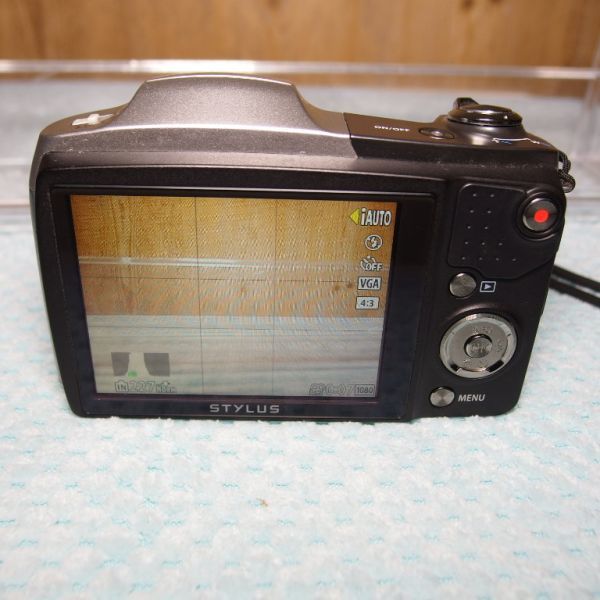 オリンパス Olympus コンパクトデジカメ Stylus SZ16（シルバー