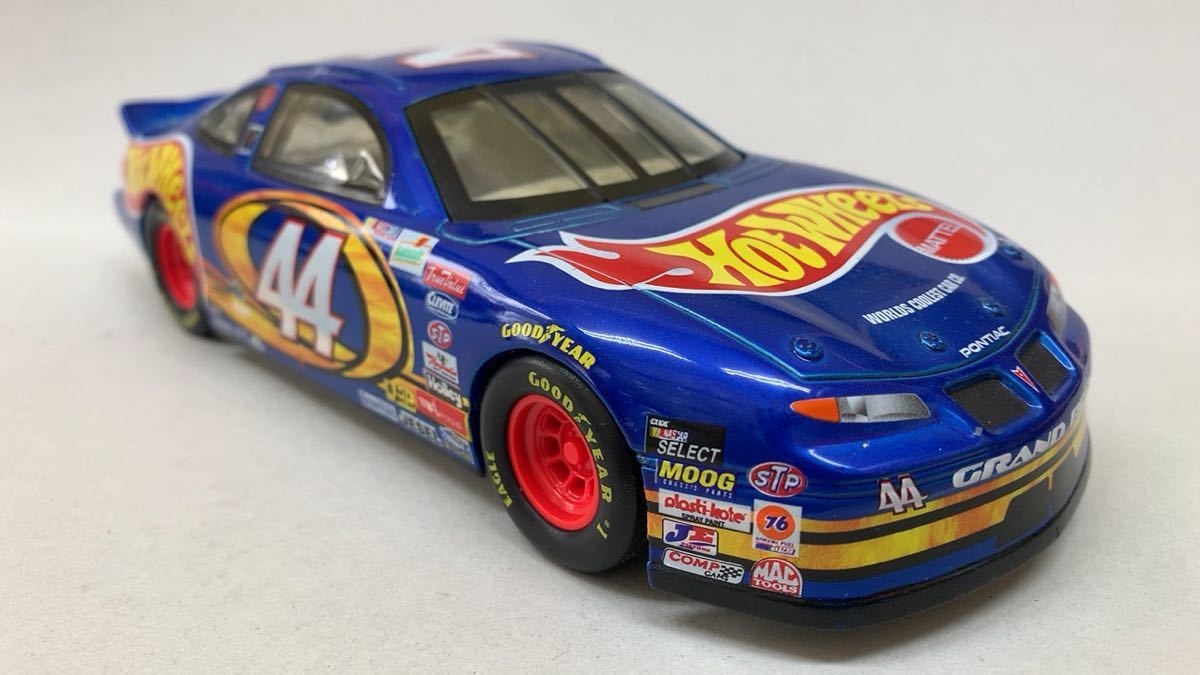 NASCAR 1/24 ポンティアック グランプリ ストックカー #44 