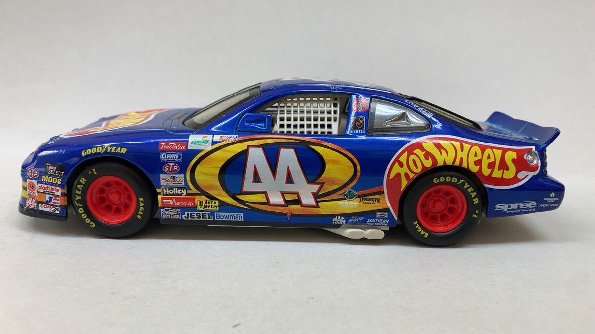 NASCAR 1/24 ポンティアック グランプリ ストックカー #44 