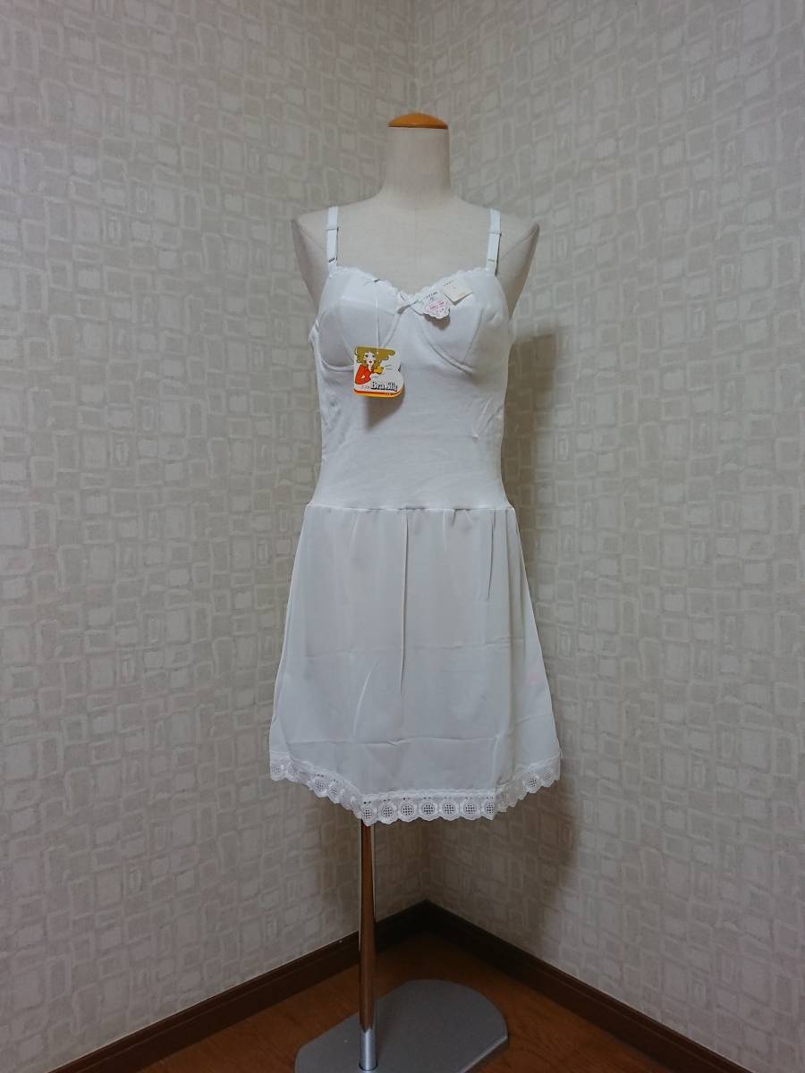 ☆ 未使用！ レディース 女性用　インナーウエア　下着　スリップ　100A×90　バスト100cm 丈90cm　大きいサイズ　レトロ　日本製 保管品☆