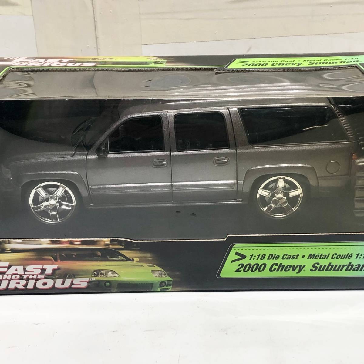 Joy Ride 1/18 シェビー サバ―バン Chevy Suburban (2000) ミニカー