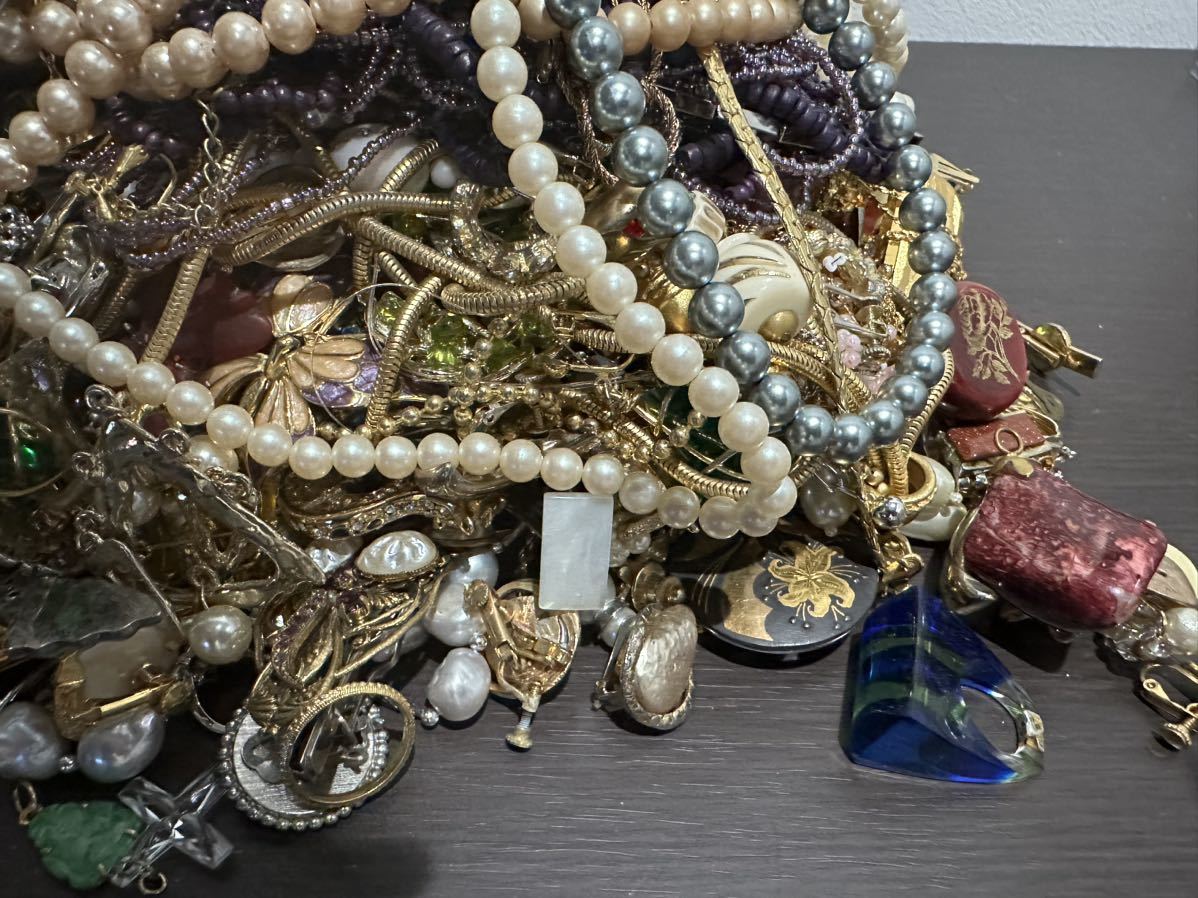 イミテーションまとめ約3.2kg アクセサリーヘアアクセサリー現状品