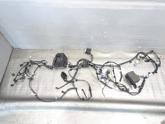 ワゴンR スマイル 5AA-MX91S ヒューズ ボックス BOX R06D ハイブリッドS 9234km R06D 1kurudepa